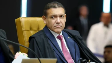 Nunes Marques restabelece filiação de Flávio Bolsonaro ao PL após registro no Missão
