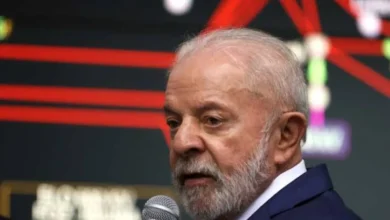 Pela primeira vez desde abril, Lula supera Flávio