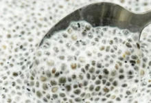Pequena, mas cheia de nutrientes: Conheça os benefícios e o cuidado importante com essas sementes