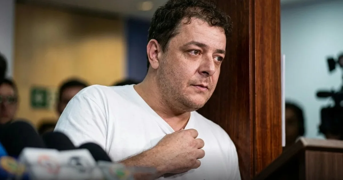PF acha mensagens de Lulinha falando de negócios com lobista do Careca do INSS: "Nosso futuro é Suíça"
