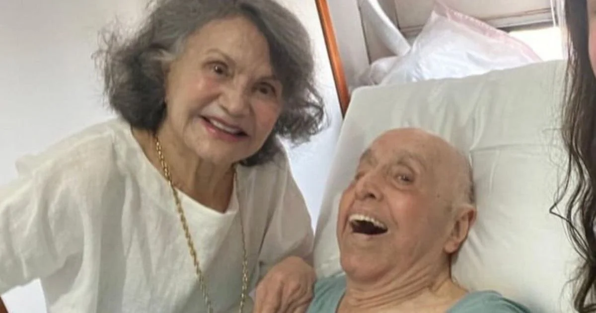 Rosamaria tranquiliza fãs de Mauro Mendonça após fotos em home care