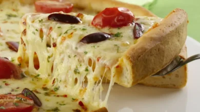 Sem sovar e sem esperar crescer: coloque os ingredientes no liquidificador e prepare essa pizza caseira em poucos minutos
