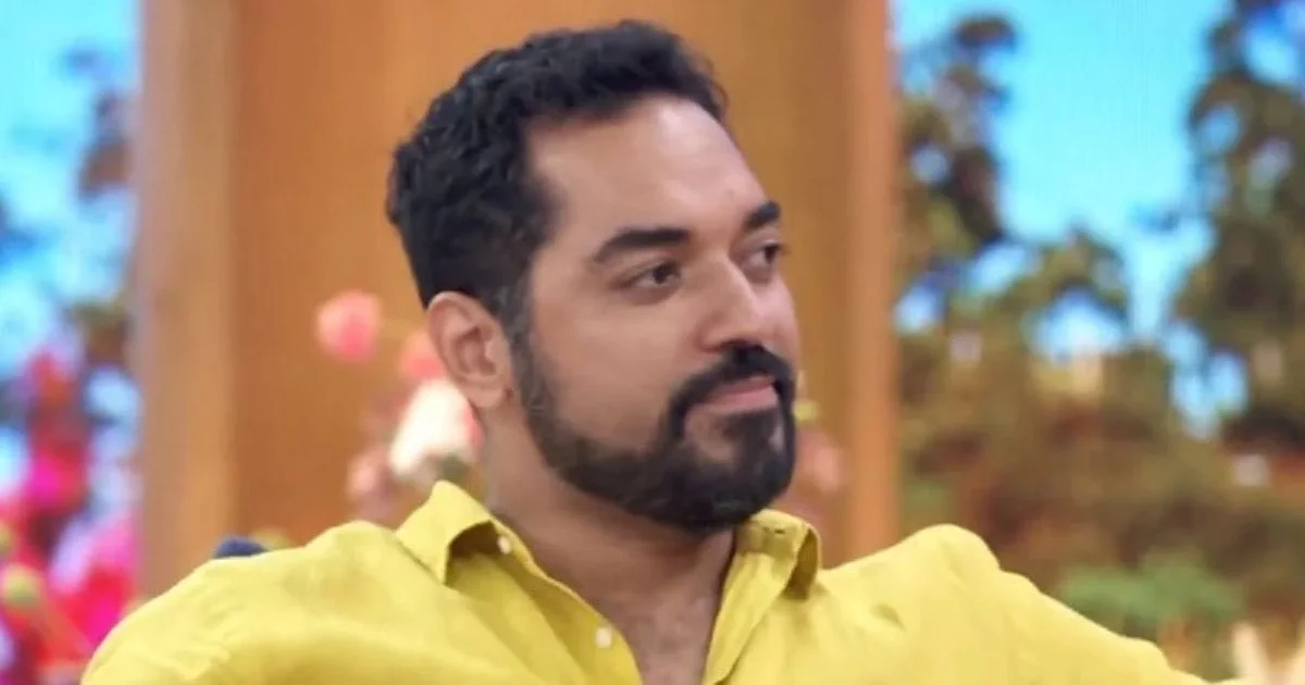 Serginho Groisman se confunde no Altas Horas