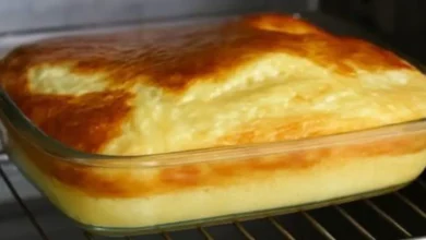 Tem banana, ovo e aveia em casa? Então você precisa experimentar essa receita fácil que fica pronta rapidinho!