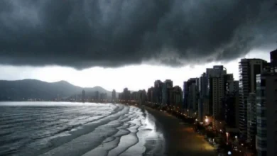 Tempestades colocam sete estados em alerta amarelo
