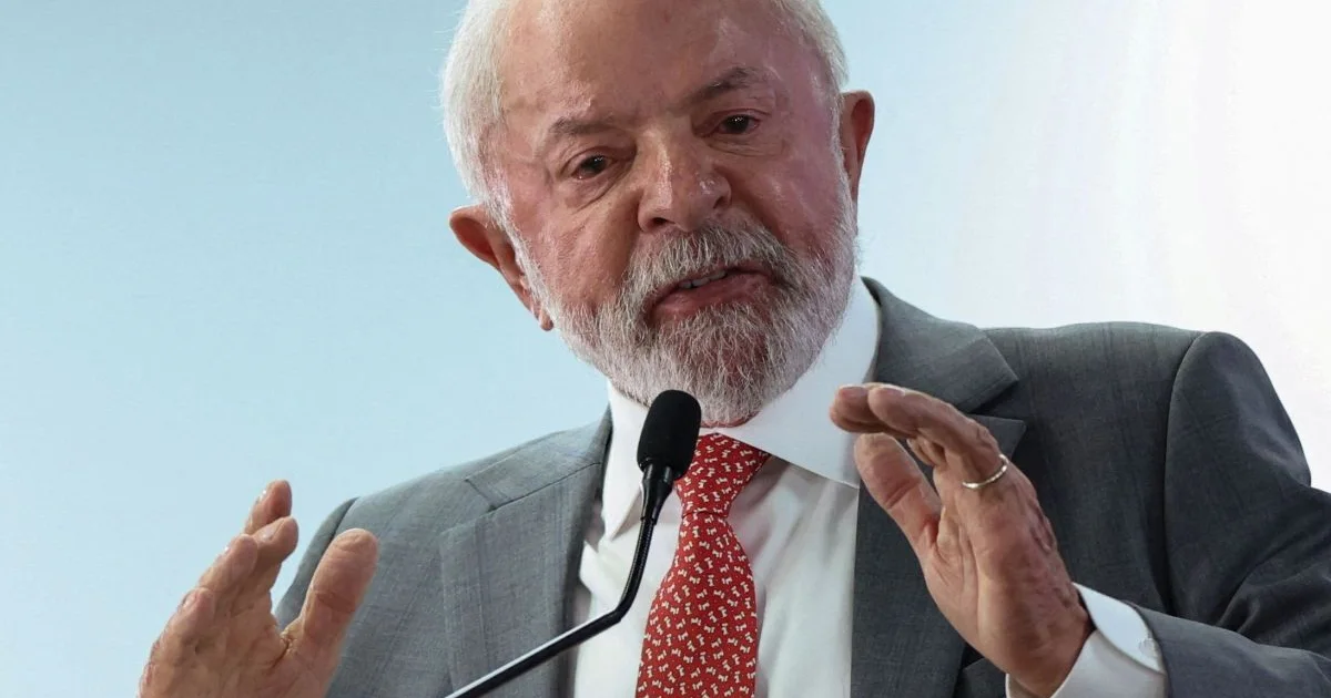 TSE manda governo Lula remover posts com promoção pessoal