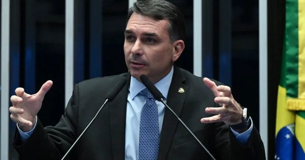 TSE restabelece filiação de Flávio Bolsonaro ao PL após registro irregular no Missão