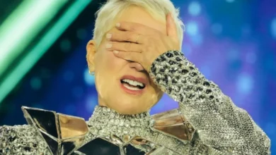 Xuxa reconhece erro durante show que tem dado o que falar no país
