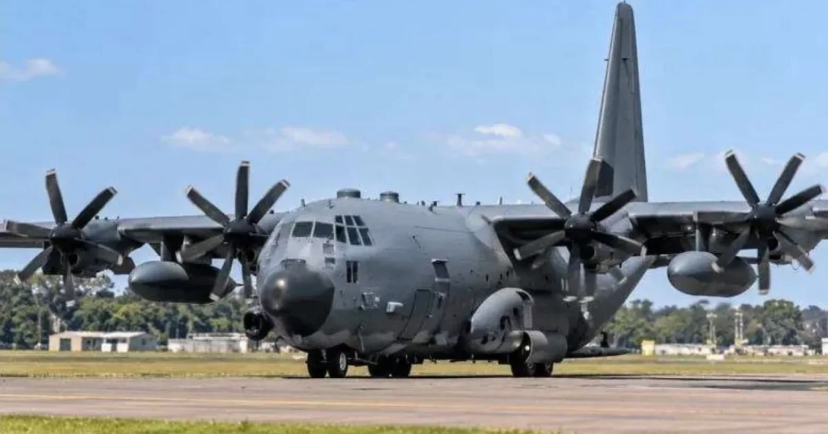Aeronave militar dos EUA ligada à operação contra Maduro está no Brasil para exercício com a FAB
