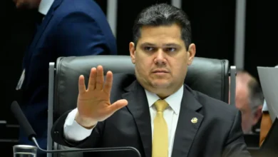Alcolumbre reage à pressão por impeachment de Moraes e traz caso de filme sobre Bolsonaro para o centro do debate