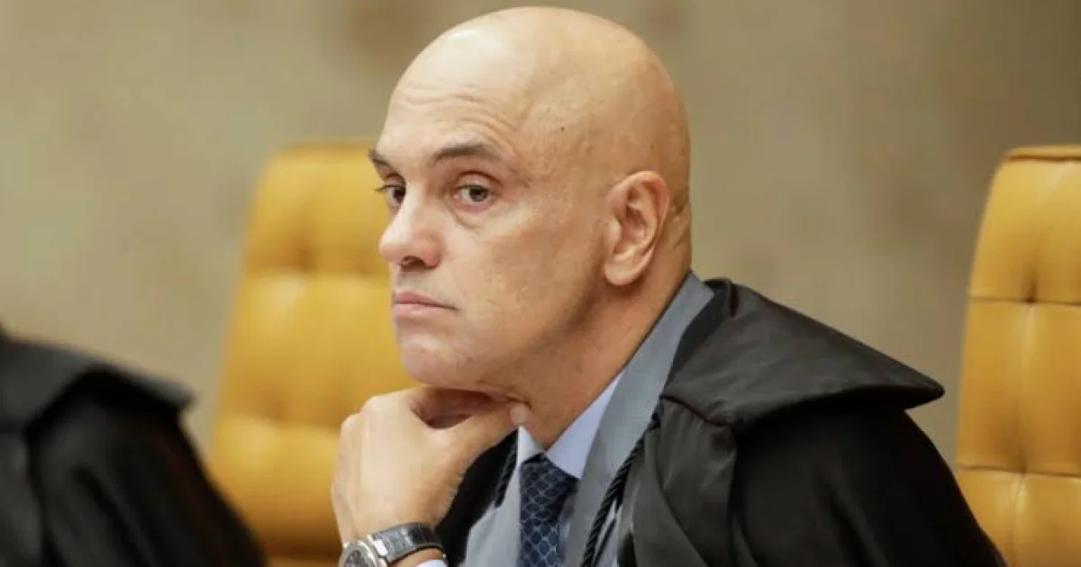 Às vésperas da sessão, Moraes cobra Fachin e questiona atuação de Mendonça