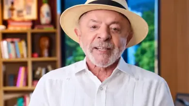 Às vésperas de debate na Globo, Lula define estratégia e divulga comunicado oficial sobre participação