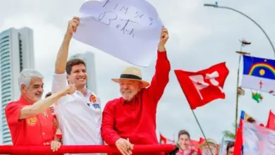 Ataque pesado! Lula mira família Bolsonaro e faz acusação grave ao ligar Clã a Vorcaro