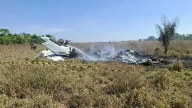 Avião de pequeno porte cai em área rural de MT e deixa três vítimas