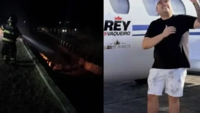 Avião que transportava o cantor Rey Vaqueiro pega fogo após sair da pista