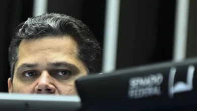 Bergamo: Senadores articulam pedir impeachment de Mendonça