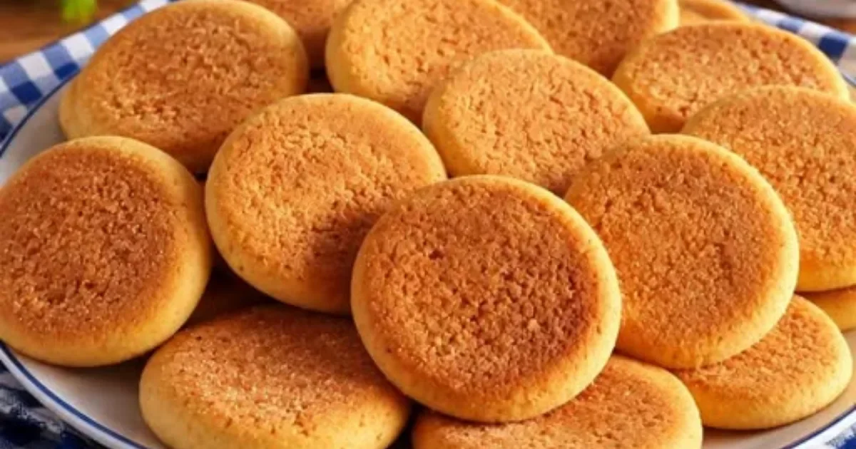 Bolachinha de fubá simples que derrete na boca e combina perfeitamente com café