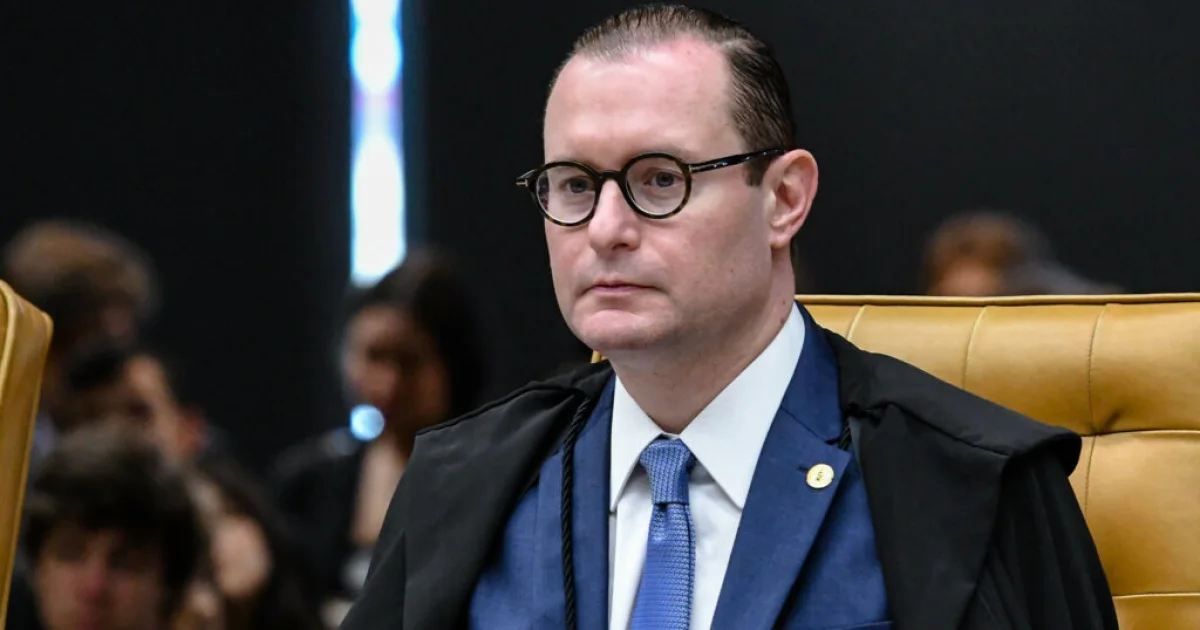 Bomba no STF: Zanin barra pedido e nega instalação da CPI do Master no Senado