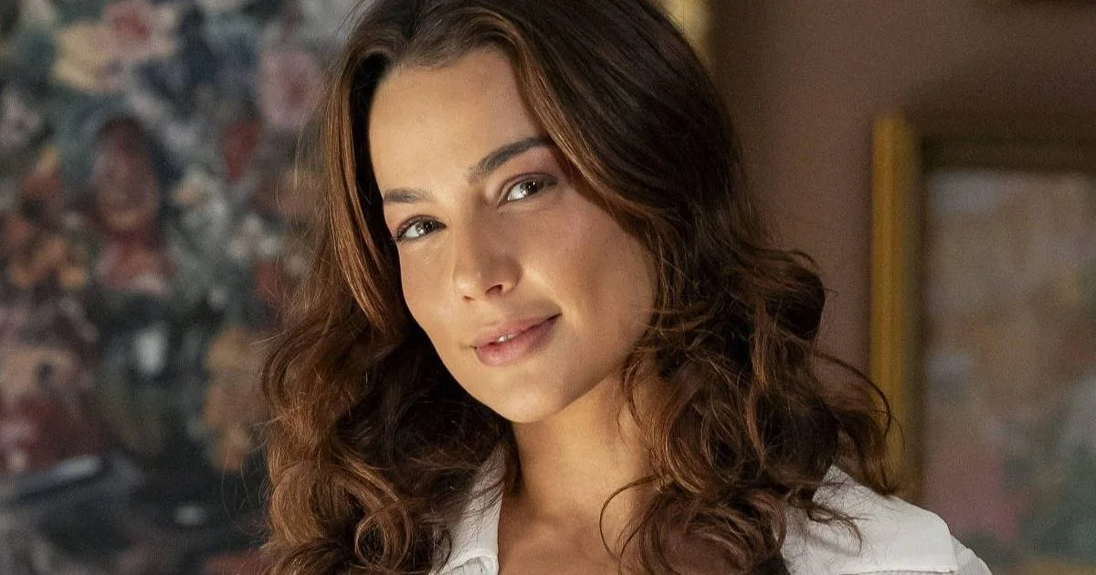 Bruna ajuda Adriana, contraria Carmita e expulsa Ademir de casa em Quem Ama Cuida