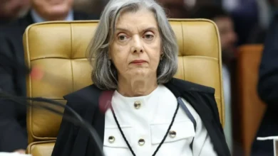 Cármen Lúcia se manifesta sobre crise no STF