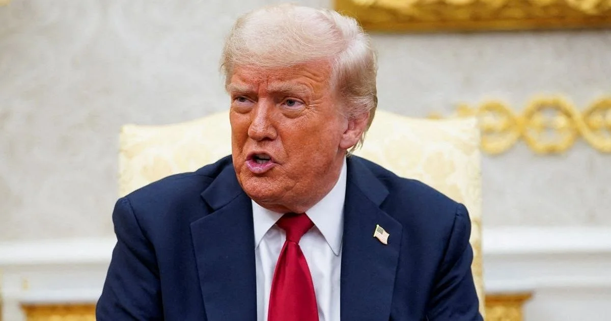 Casa Branca explica marcas no pescoço de Trump após especulações sobre sua saúde