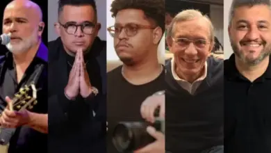 Corpos de Rick e das outras quatro vítimas são liberados do IML para as famílias