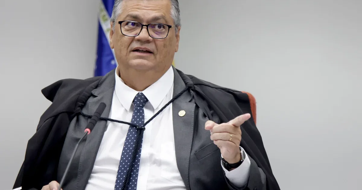 Decisão de Dino reverte ordem de Mendonça