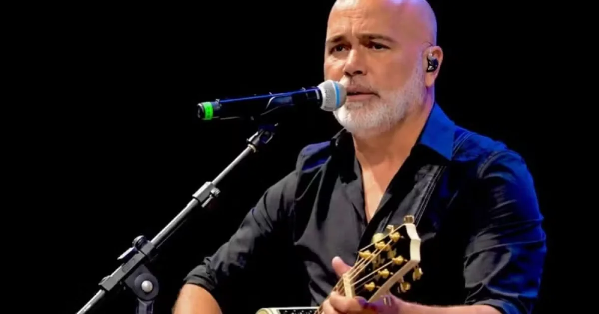 Despedida de Rick movimenta cemitério em Sorocaba e reúne fãs do cantor