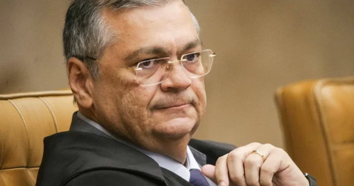 Dino decide agir e leva a Fachin pedido que envolve Mendonça