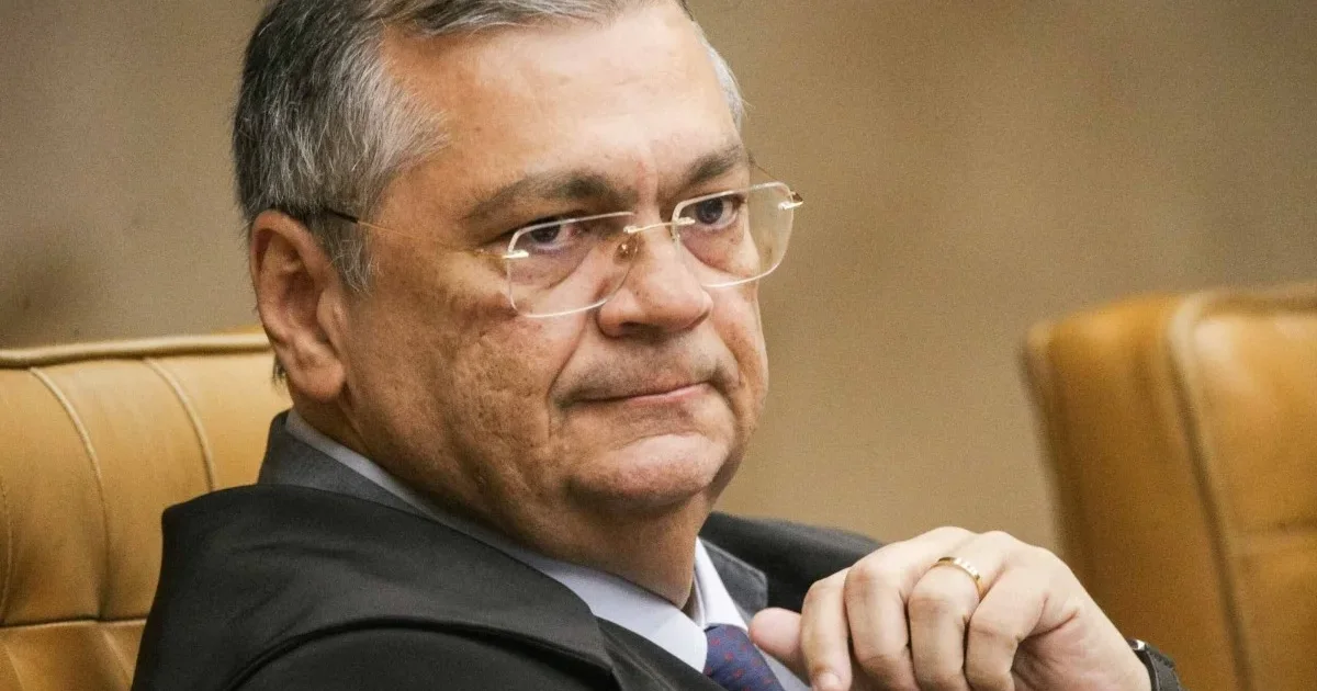 Dino manda apurar encontro entre Mendonça e Vorcaro e caso chega a Fachin