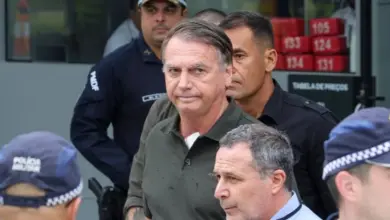 Divergência na defesa faz Bolsonaro desistir de pedido ao STF
