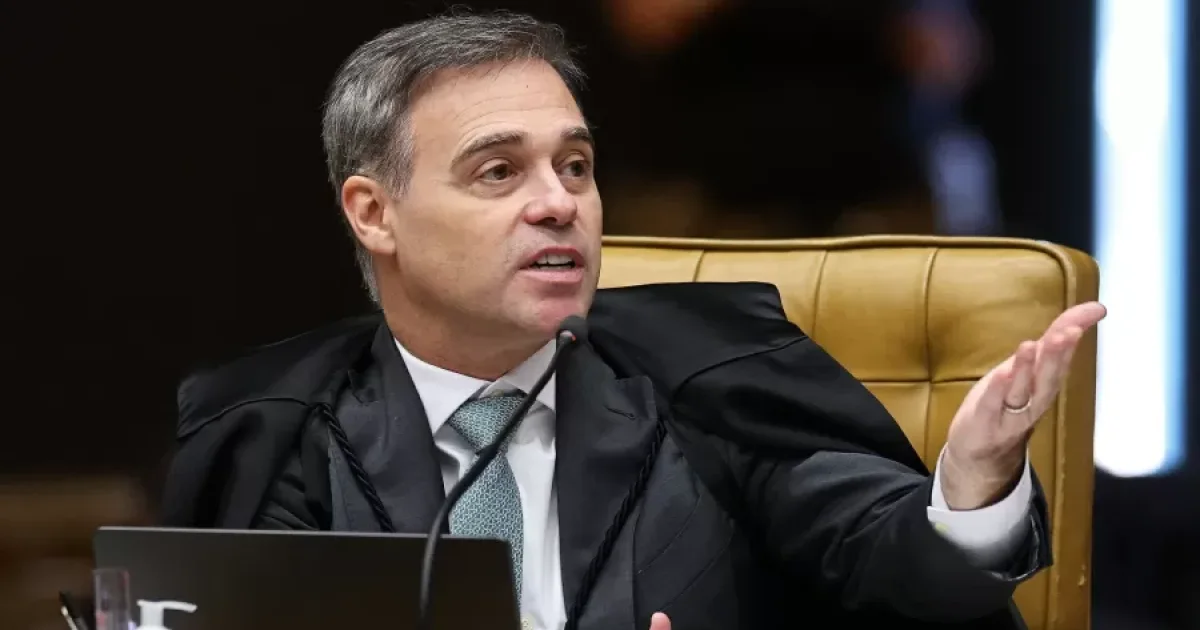 Durante julgamento, Mendonça altera entendimento em um ponto e muda o rumo do caso