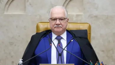 Edson Fachin aciona PGR de emergência para avaliar pedidos graves sobre Master e INSS