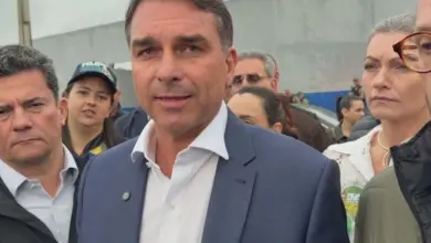 Entenda a discussão envolvendo Flávio Bolsonaro e Nossa Senhora Aparecida