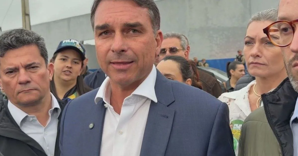 Entenda a discussão envolvendo Flávio Bolsonaro e Nossa Senhora Aparecida