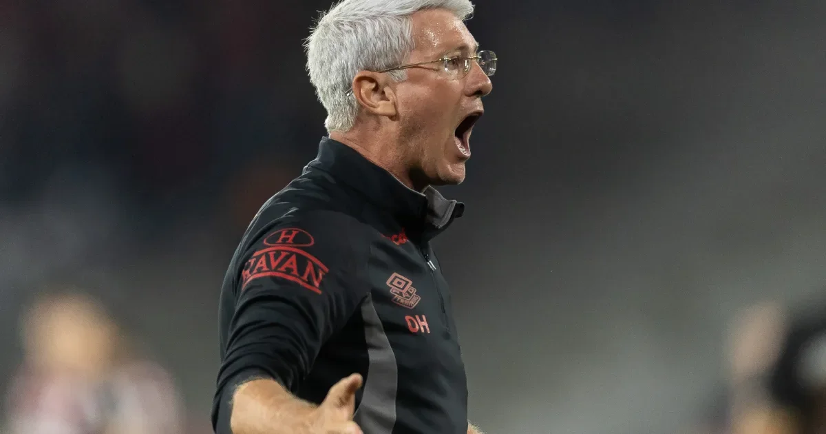 Essa é a punição que o técnico Odair Hellmann levou após ocorrido com Daronco