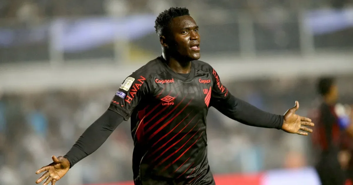 Esse é o clube que estaria interessado em Kevin Viveros, jogador do Athletico