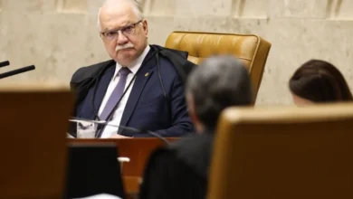 Fachin avalia afastar Mendonça para assumir comando do caso Master