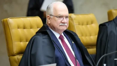 Fachin cancela sessão plenária no STF em meio a crise entre ministros
