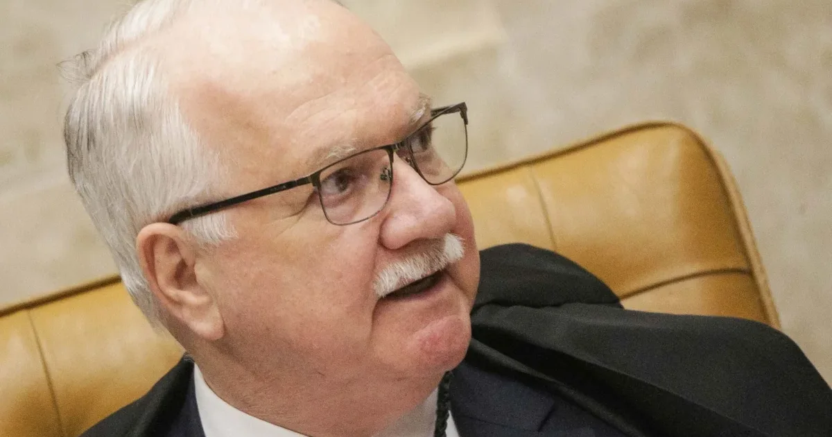 Fachin é aconselhado a puxar para si relatoria da apuração contra Moraes