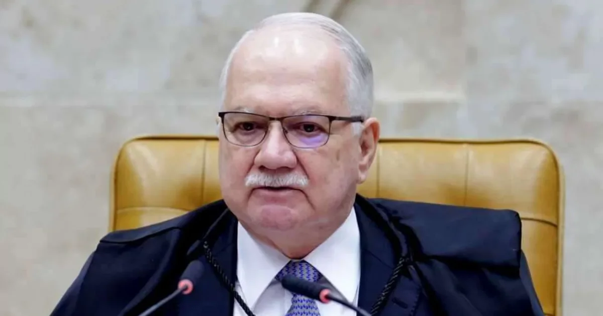 Fachin inclui nota de Moraes sobre Vorcaro em apuração e amplia análise da crise no STF