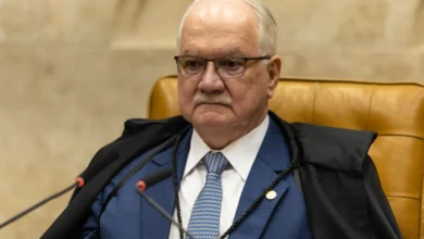Fachin mantém casos separados e toma decisão sobre julgamento de Moraes no STF