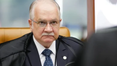 Fachin pede para Mendonça derrubar sigilo de pagamentos de Vorcaro