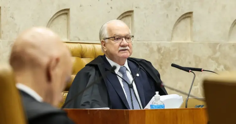 Fachin tende a adiar caso Mendonça após vista de Dino