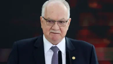 Fachin toma nova decisão e dá prazo para PGR e Mendonça