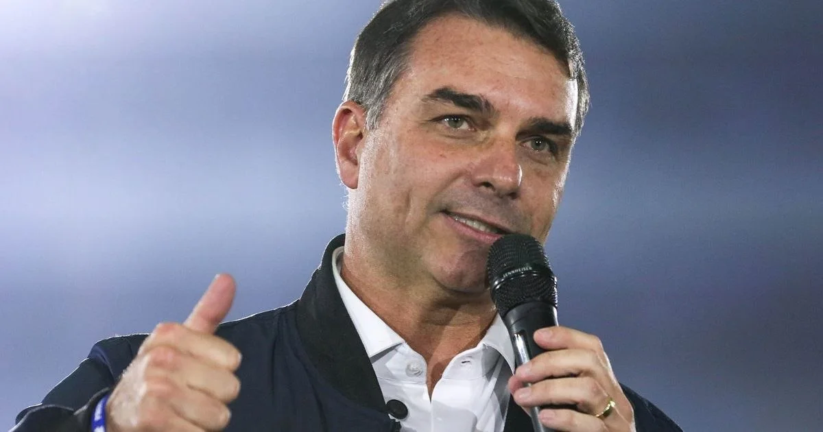Flávio Bolsonaro e emenda de quase R$ 200 mil entram no radar de investigação da PF
