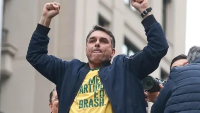 Flávio Bolsonaro faz forte crítica a Moraes e defende André Mendonça