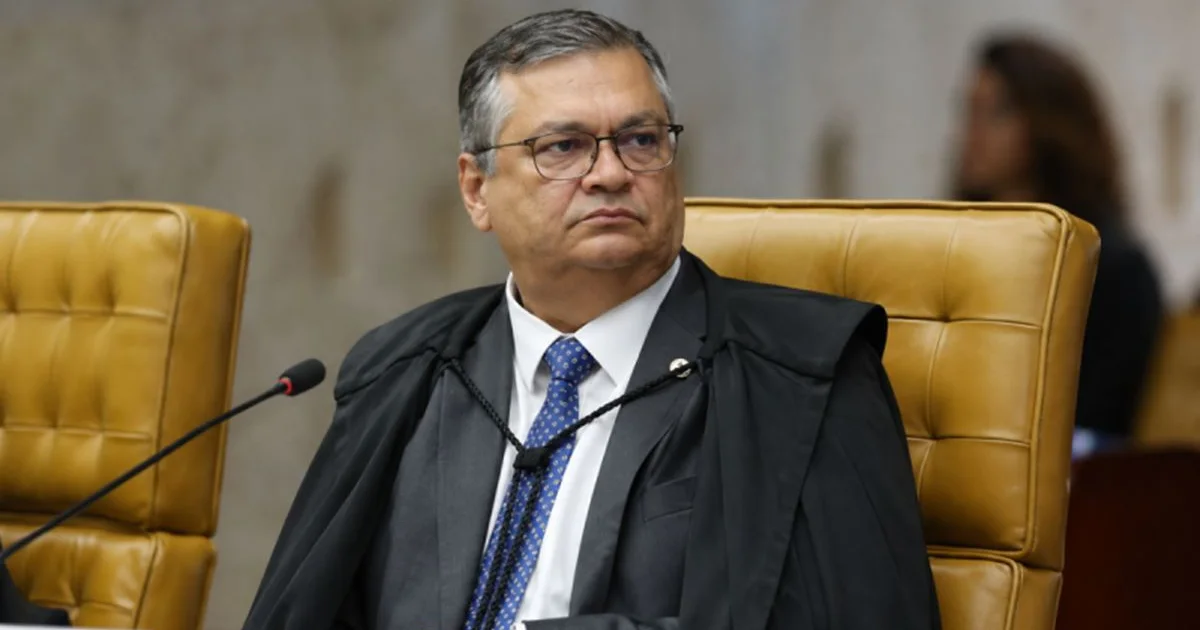 Flávio Dino derruba decisão de André Mendonça e libera publicação sobre Nossa Senhora Aparecida