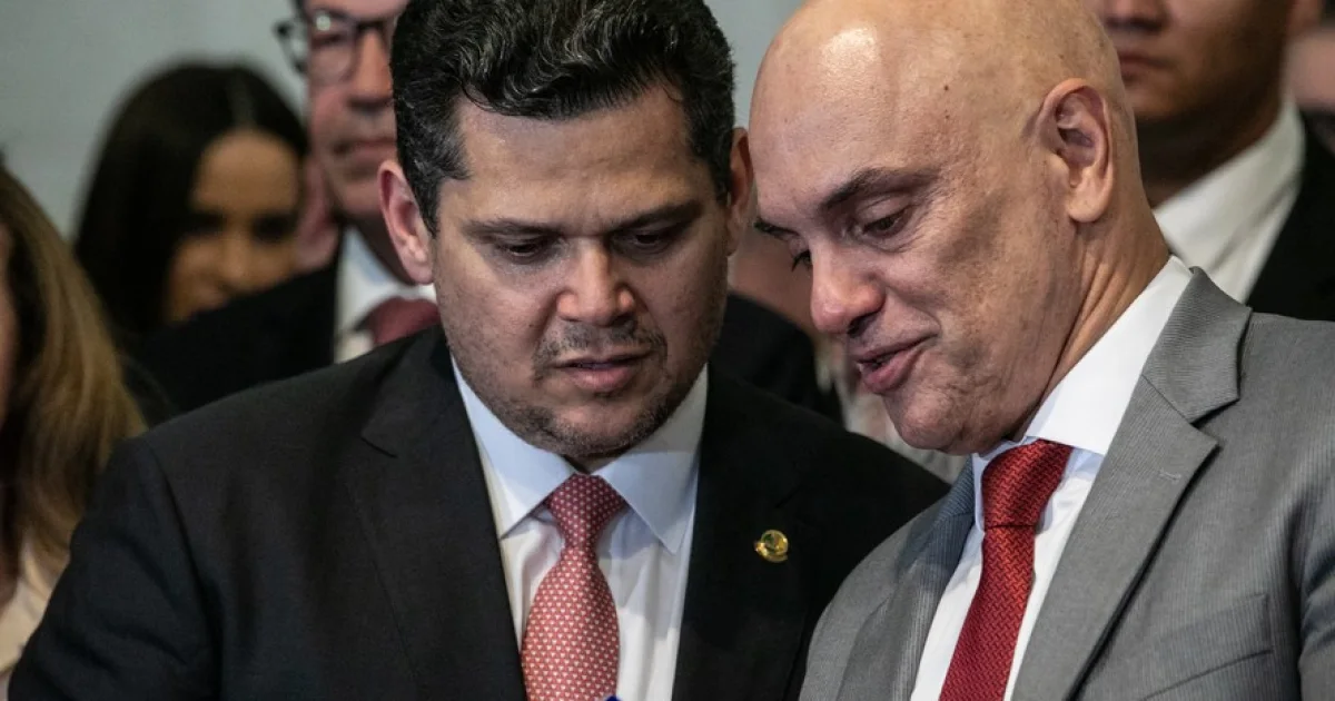 Flávio diz que Moraes, Alcolumbre e Dino articulam ação contra ele