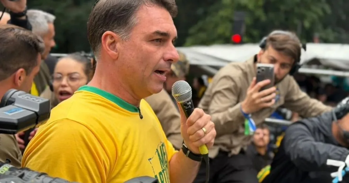 Flávio manda recado bombástico à Moraes e STF
